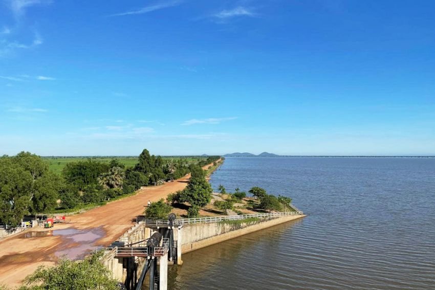 Trapeang Thmor Lake 6